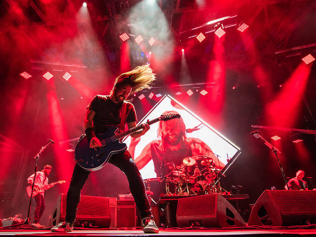 Penampilan enerjik dari Foo Fighters dalam salah satu konsernya